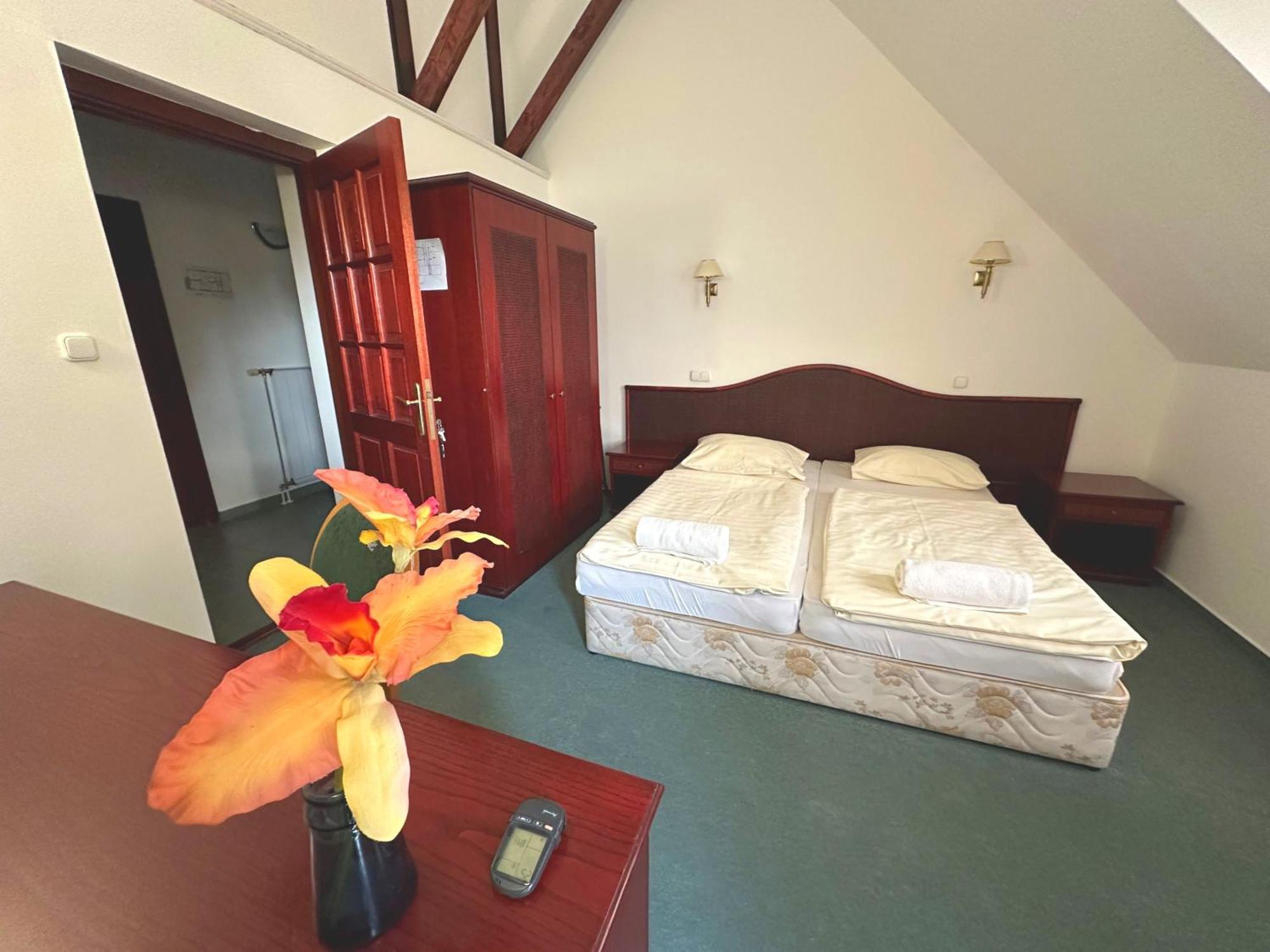Imola Garden Vendeghaz Hotel Balatonfured Luaran gambar