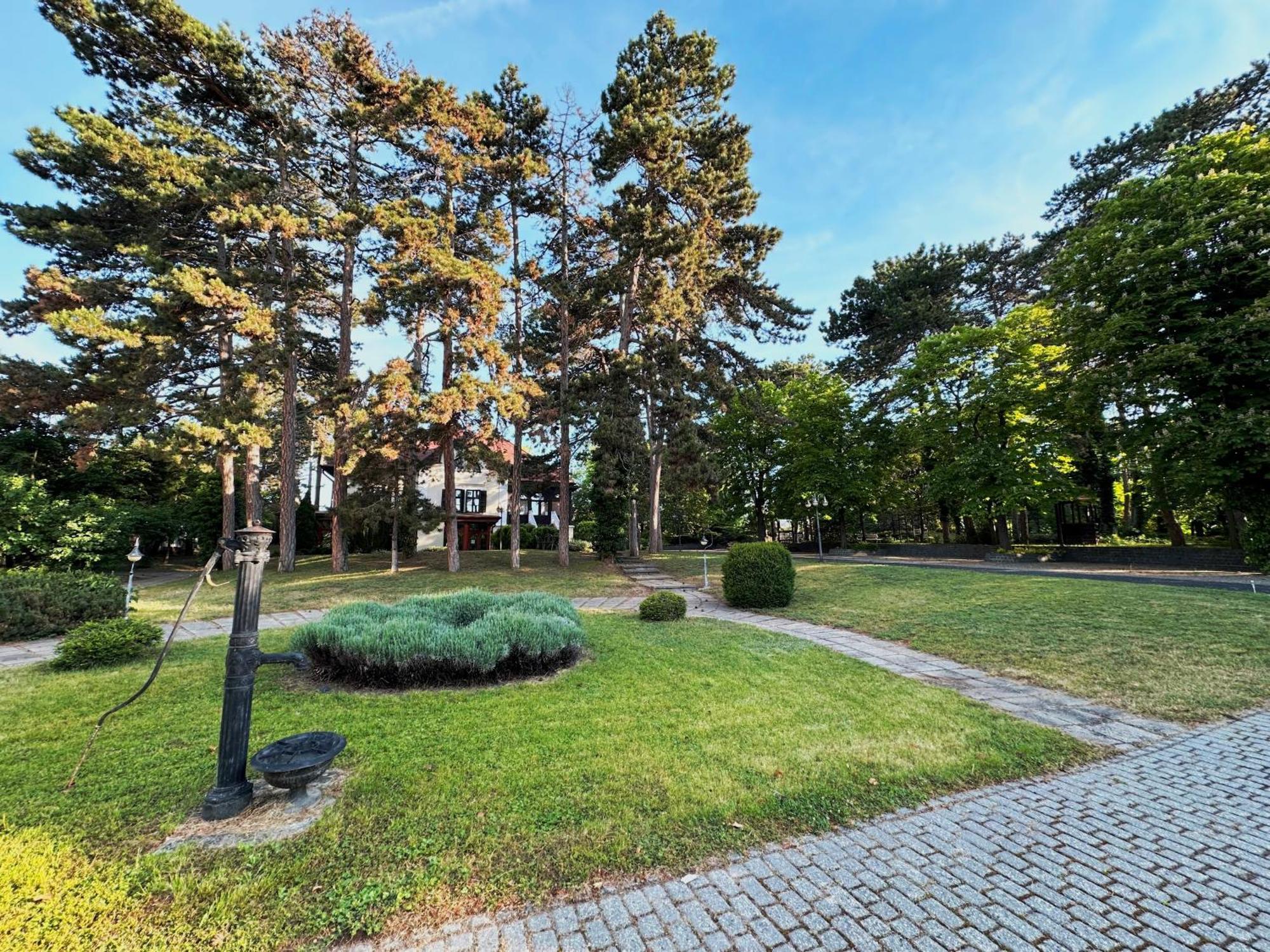 Imola Garden Vendeghaz Hotel Balatonfured Luaran gambar